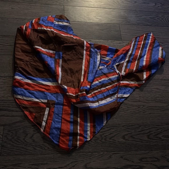 Vintage silk Geometric Multicolor scarf - Picture 9 of 10